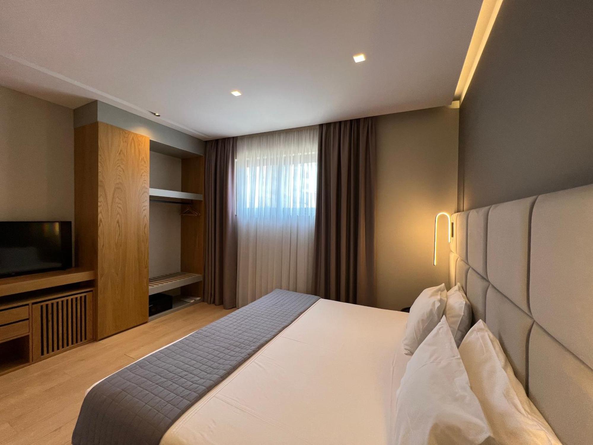 ArtNest Luxury Hotel&Suites Saranda Extérieur photo